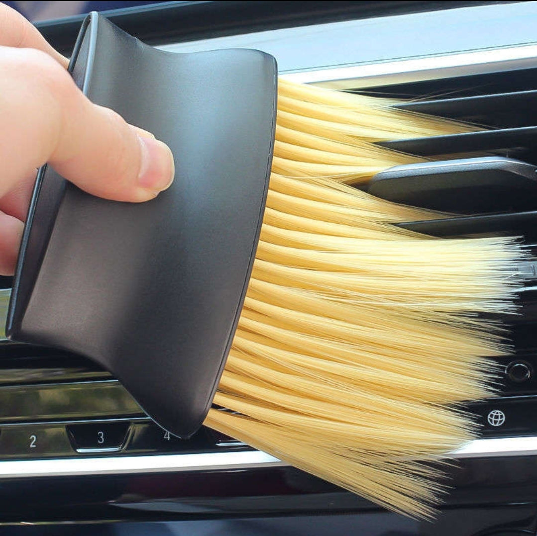 Soft Bristle Brush for Cleaning Car Interior – Perfect for Dashboards & Vents