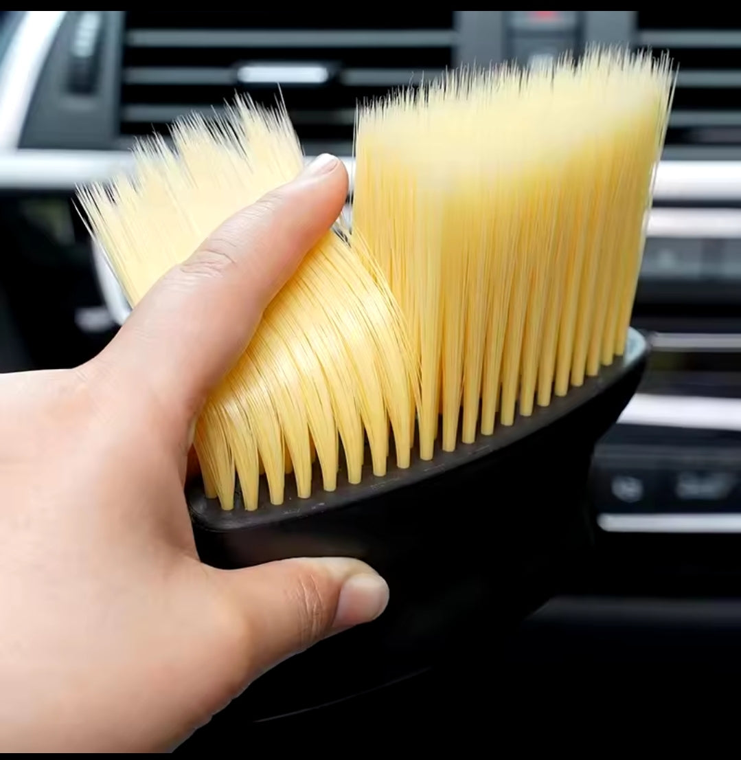 Soft Bristle Brush for Cleaning Car Interior – Perfect for Dashboards & Vents