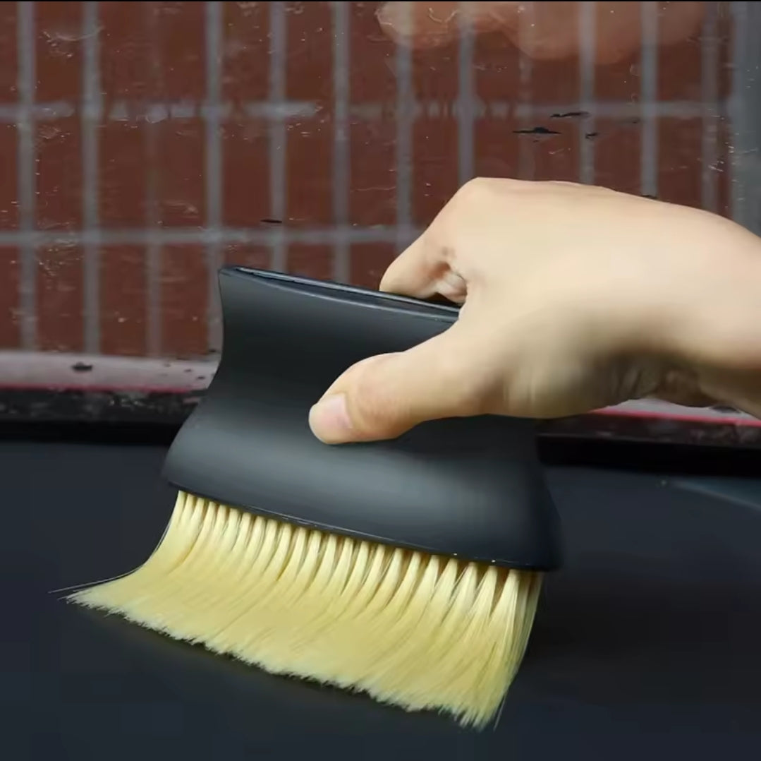 Soft Bristle Brush for Cleaning Car Interior – Perfect for Dashboards & Vents