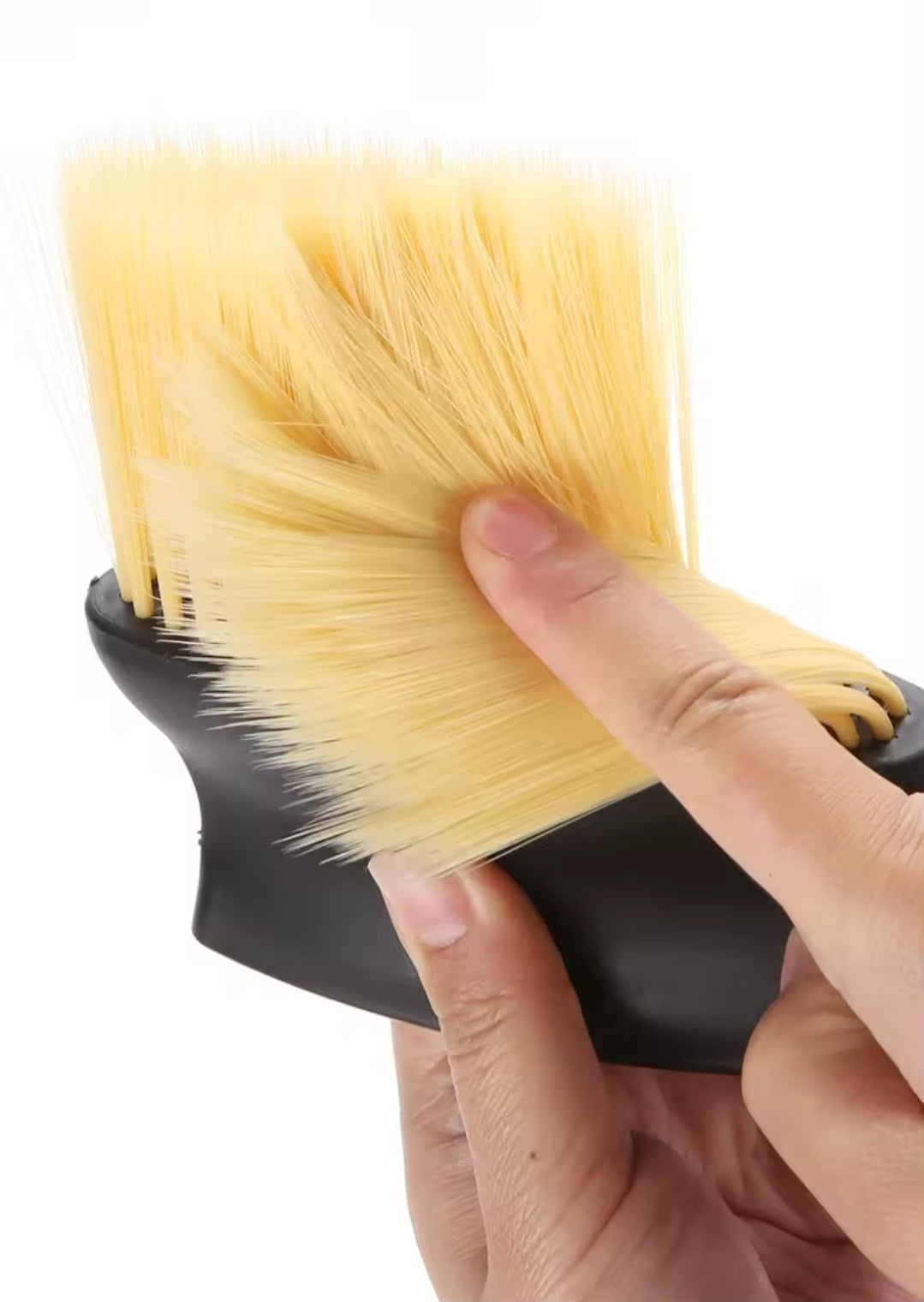 Soft Bristle Brush for Cleaning Car Interior – Perfect for Dashboards & Vents